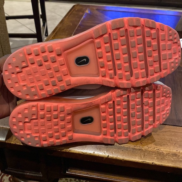 Nike Women Air Max - Picture 6 of 9